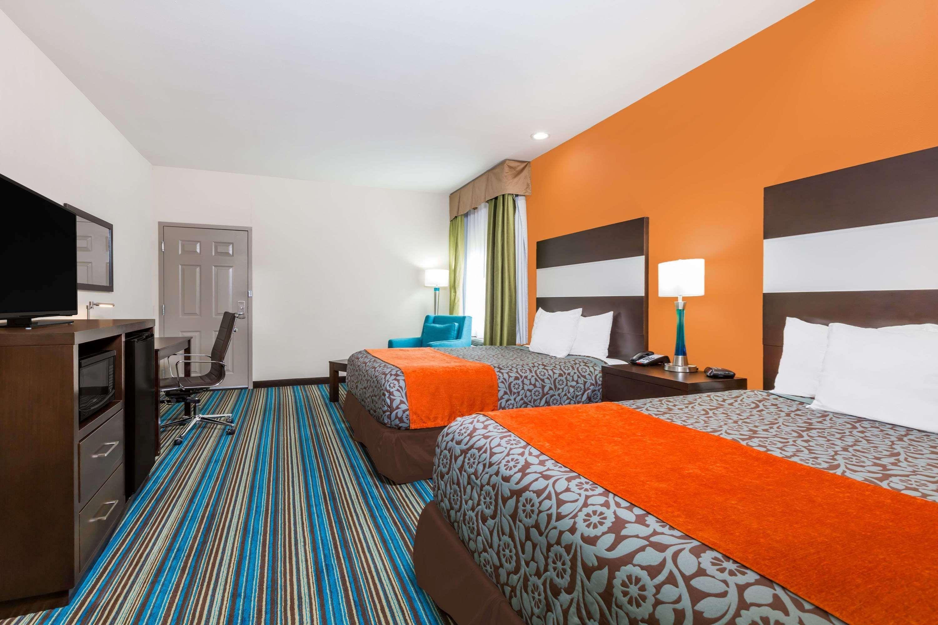 Days Inn & Suites By Wyndham Katy Buitenkant foto